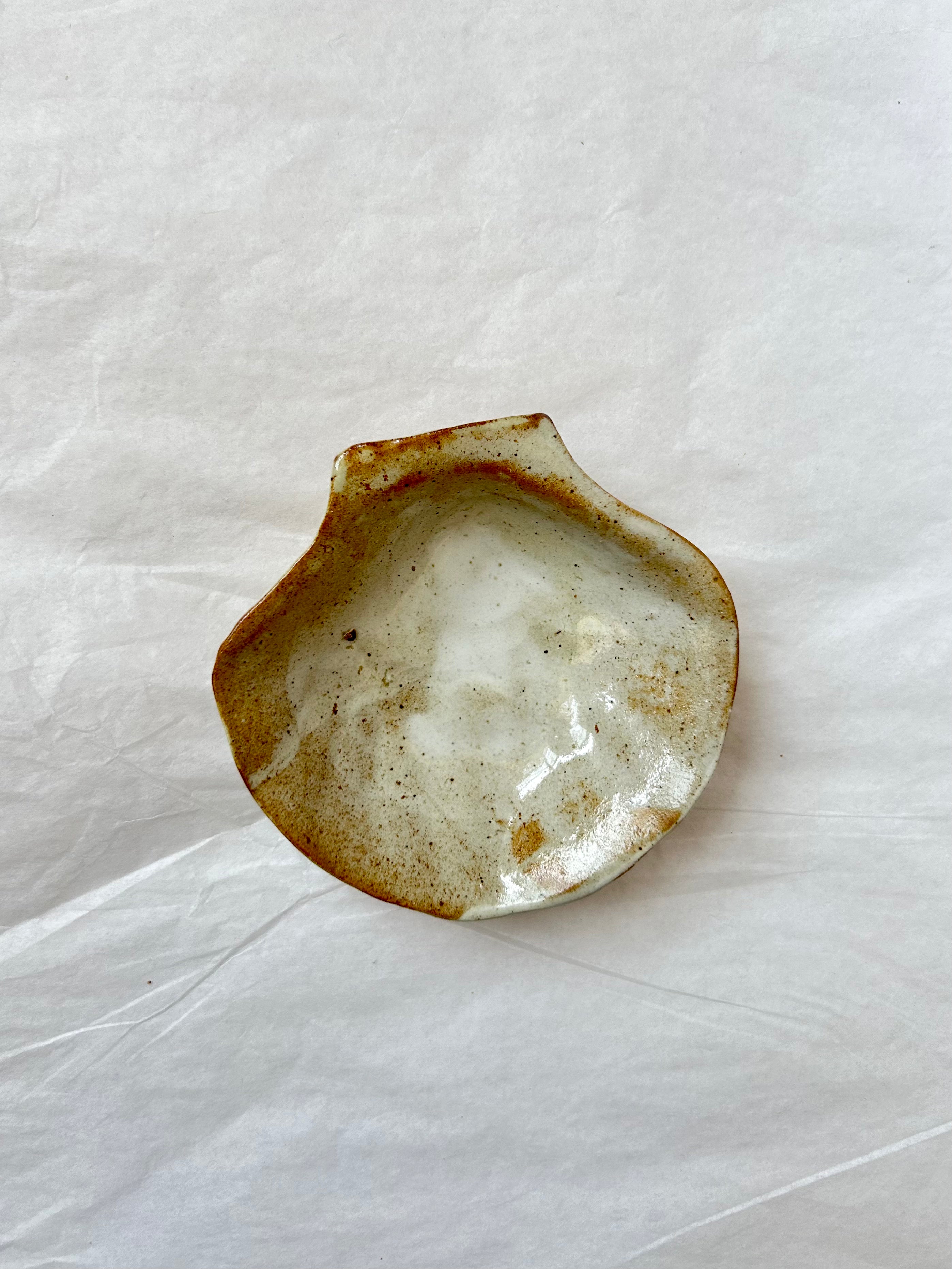Scallop Shell Dish - Beige Stoneware - Wood-Fired