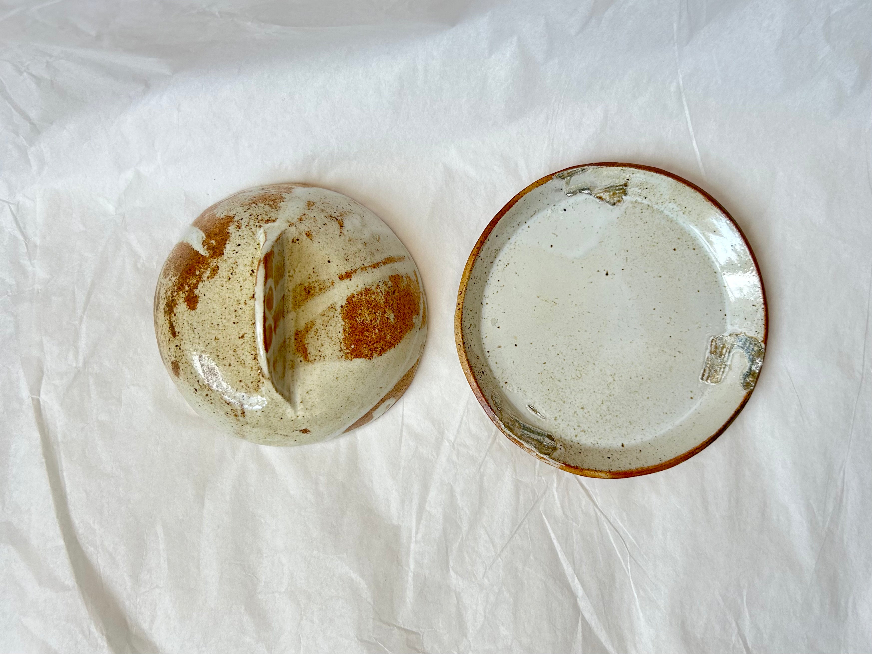 Scallop Shell Dish - Beige Stoneware - Wood-Fired
