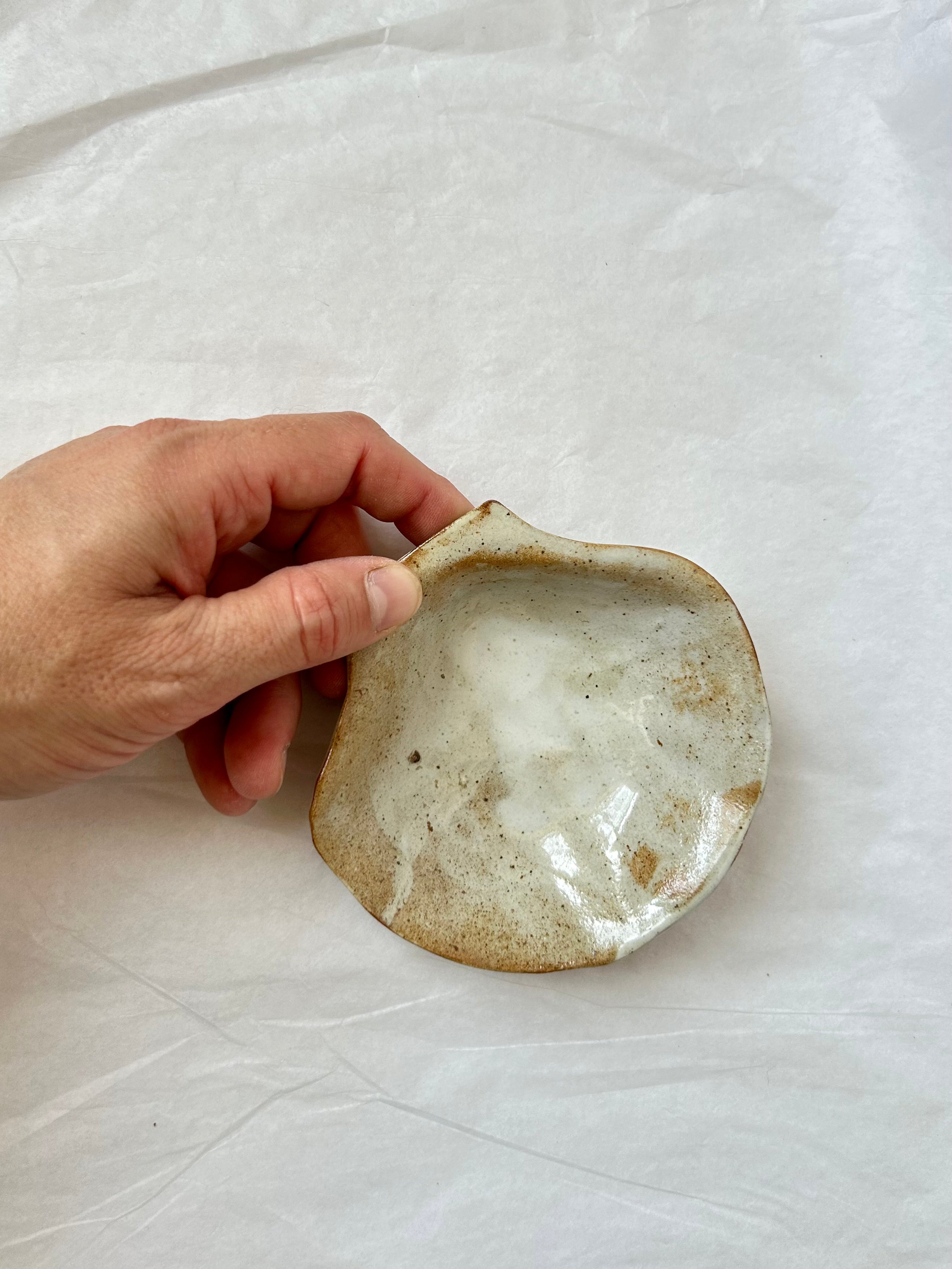 Scallop Shell Dish - Beige Stoneware - Wood-Fired