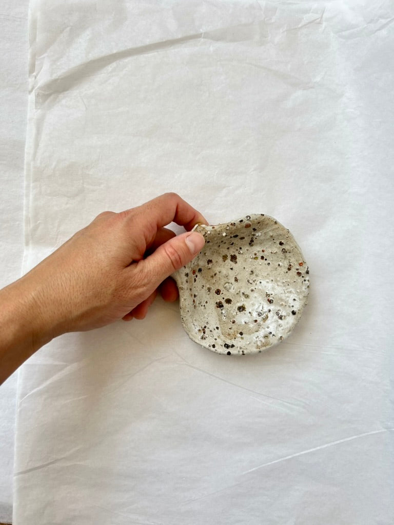 Scallop Shell Dish - Beige Stoneware - Wood-Fired