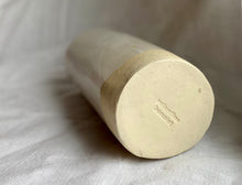 Cargar imagen en el visor de la galería, Vase - Medium - Soft clay - Gloss White
