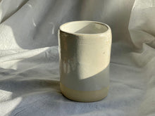 Load image into Gallery viewer, Tumbler / Small Vase - Soft clay - Gloss White
