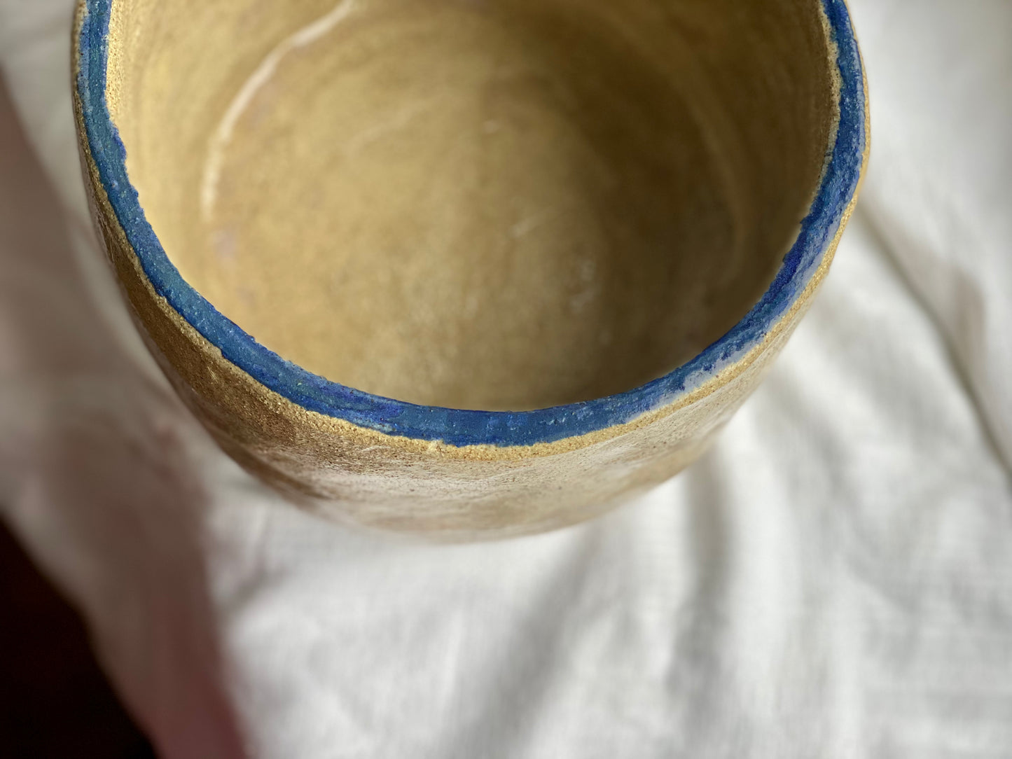 Planter - Sandy clay - Transparent + Blue Rim