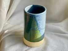 Cargar imagen en el visor de la galería, Vase - Medium - Soft clay - Grey Blue

