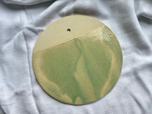 Round Serving Board - ⌀22 cm - Celadon Green - Speckled
