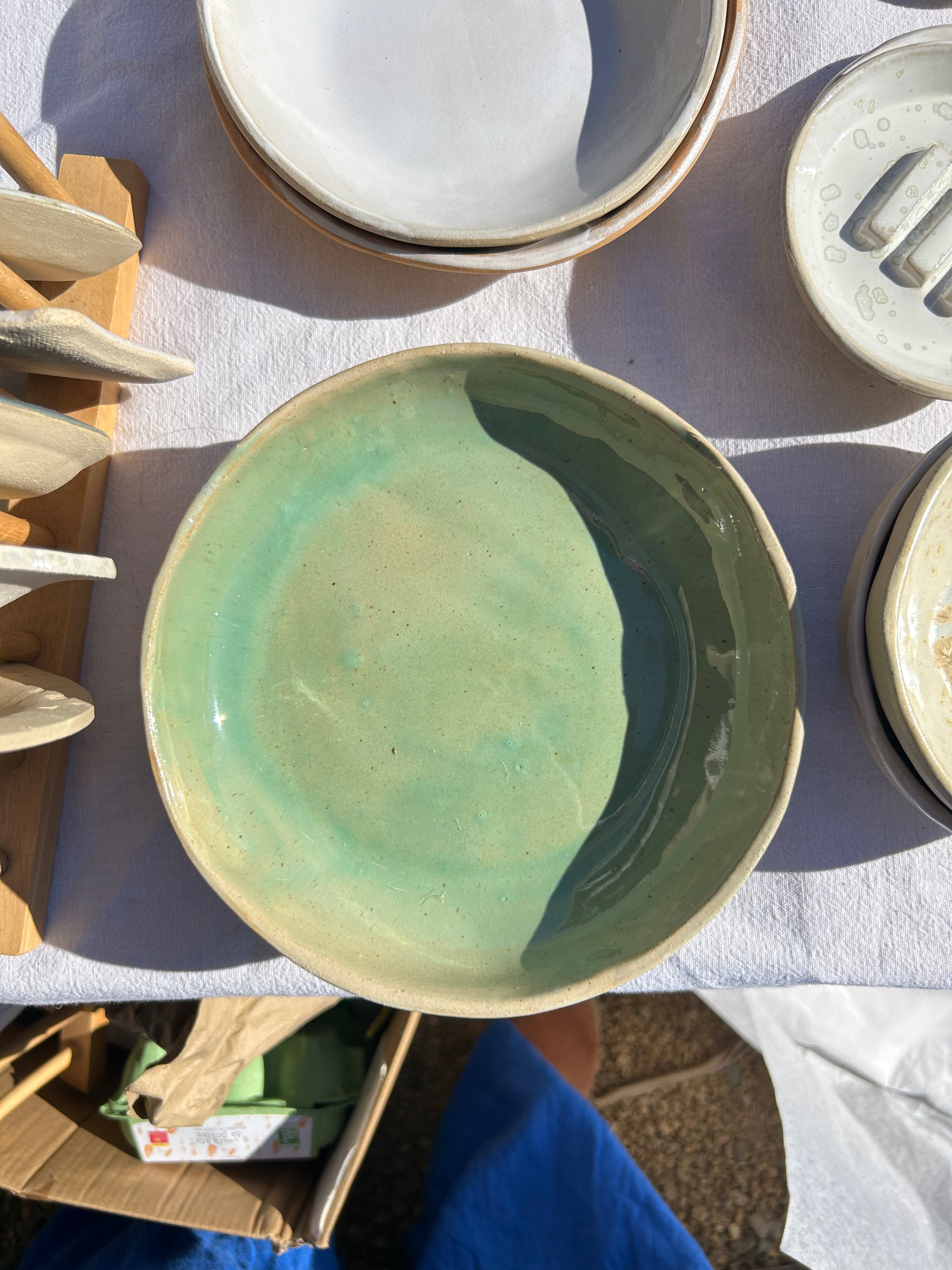 Assiette creuse - Grès gris moucheté - Vert Céladon