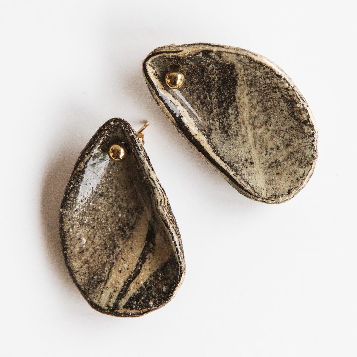 Boucles d'oreilles - Moules - Grès - Nerikomi Blanc & Noir