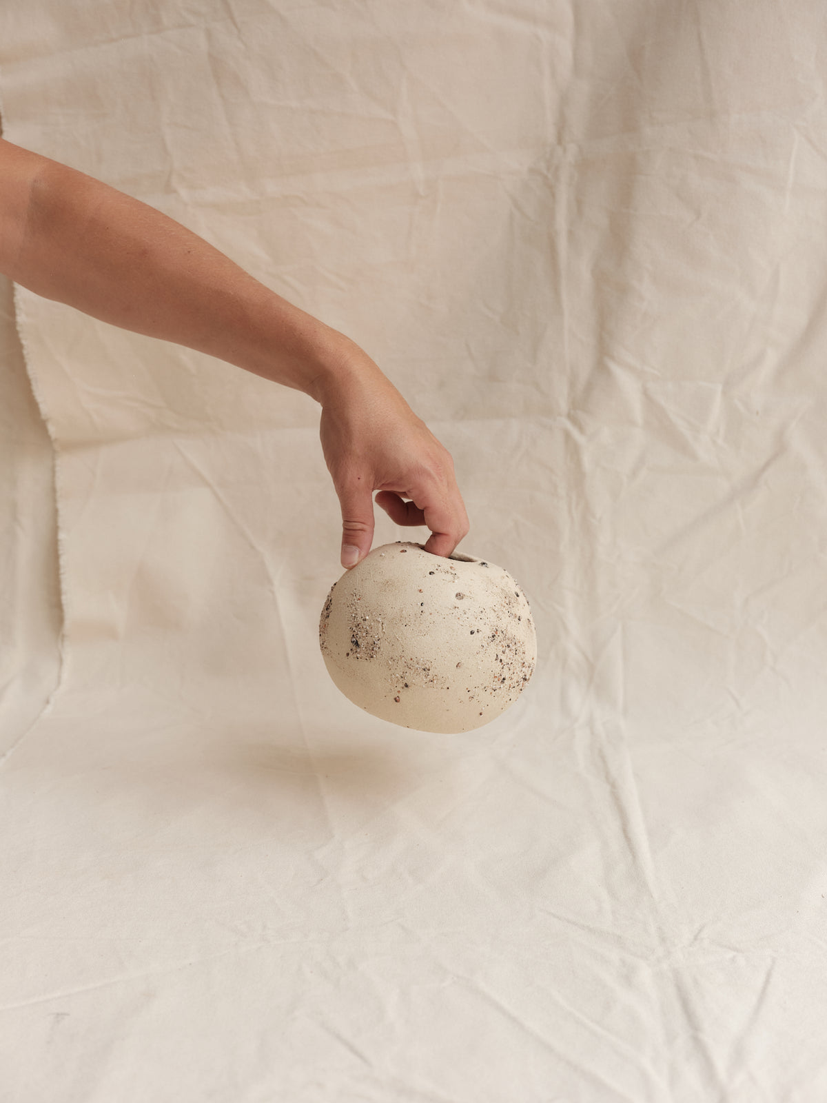 Globe Vessel 02