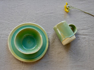 my-hungry-valentine-ceramics-studio-breakfastset-18-breakfastbowl-coffeemug-bg-celadon-top