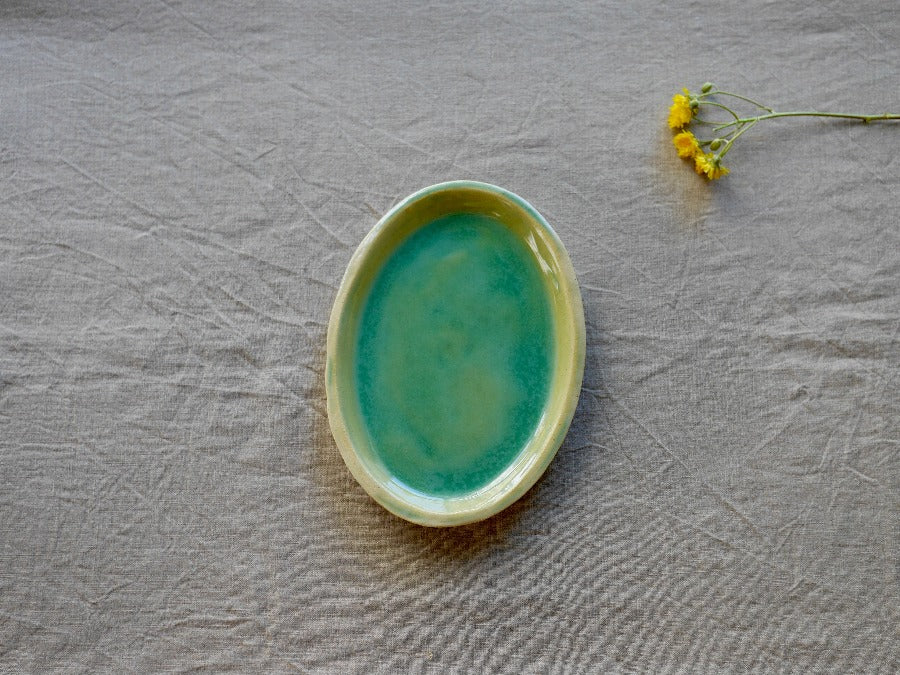 my-hungry-valentine-ceramics-studio-dish-oval-side-bg-celadon-top