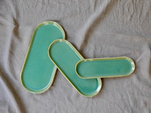 Cargar imagen en el visor de la galería, my-hungry-valentine-ceramics-studio-set-3-platters-nesting-bg-celadon-green-top-eventail

