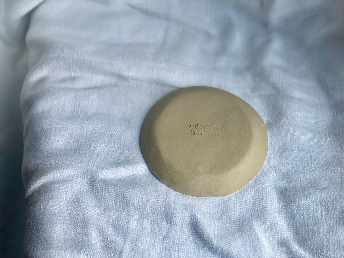 valentine-benoist-ceramics-soap-dish-round-soft-clay-back