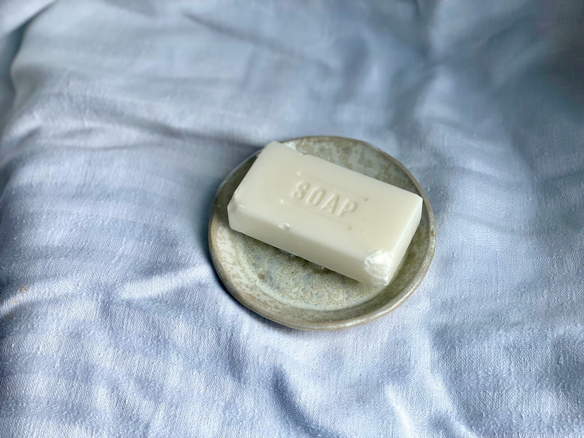 valentine-benoist-ceramics-soap-dish-round-soft-clay-lunar-white-soapvalentine-benoist-ceramics-soap-dish-round-soft-clay-lunar-white-soap
