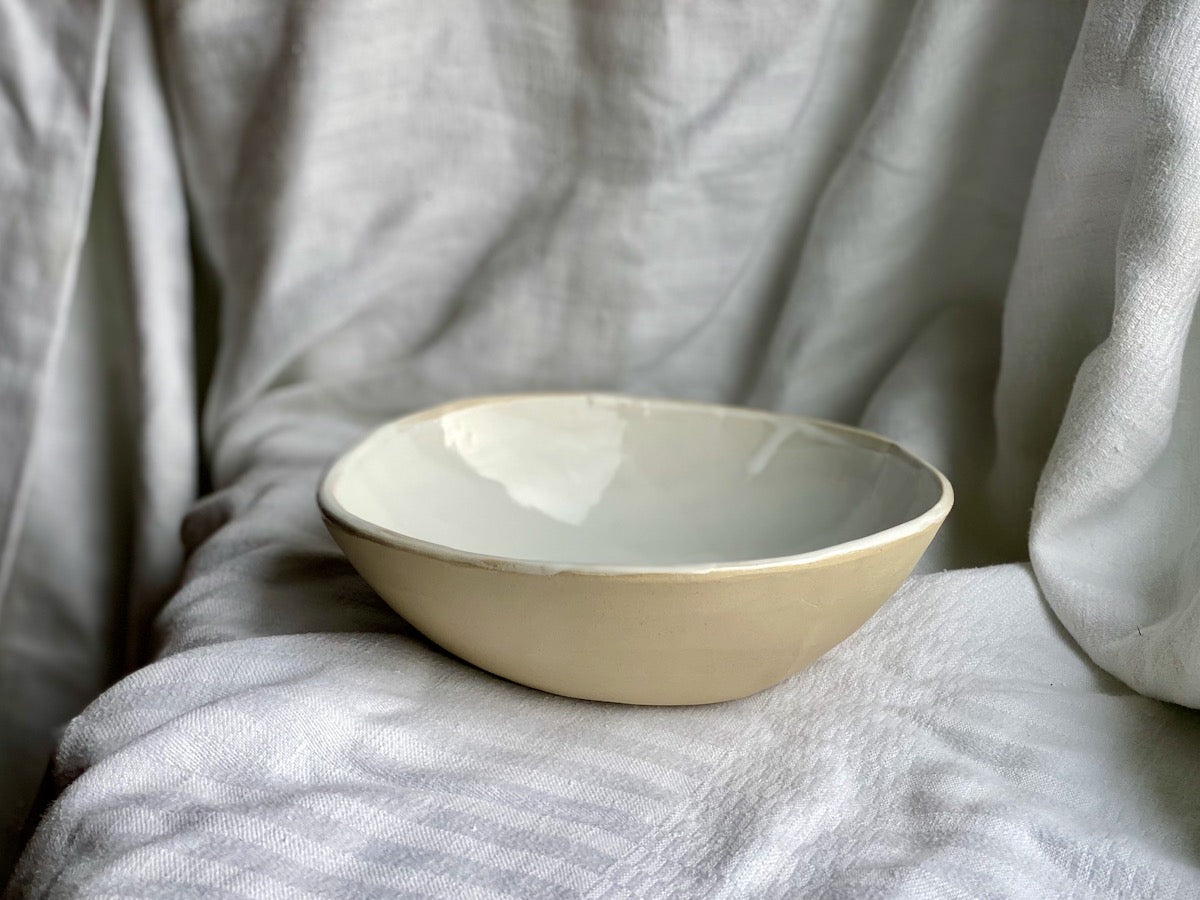 valentine-benoist-ceramics-studio-bowl-food-soft-gloss-white-side