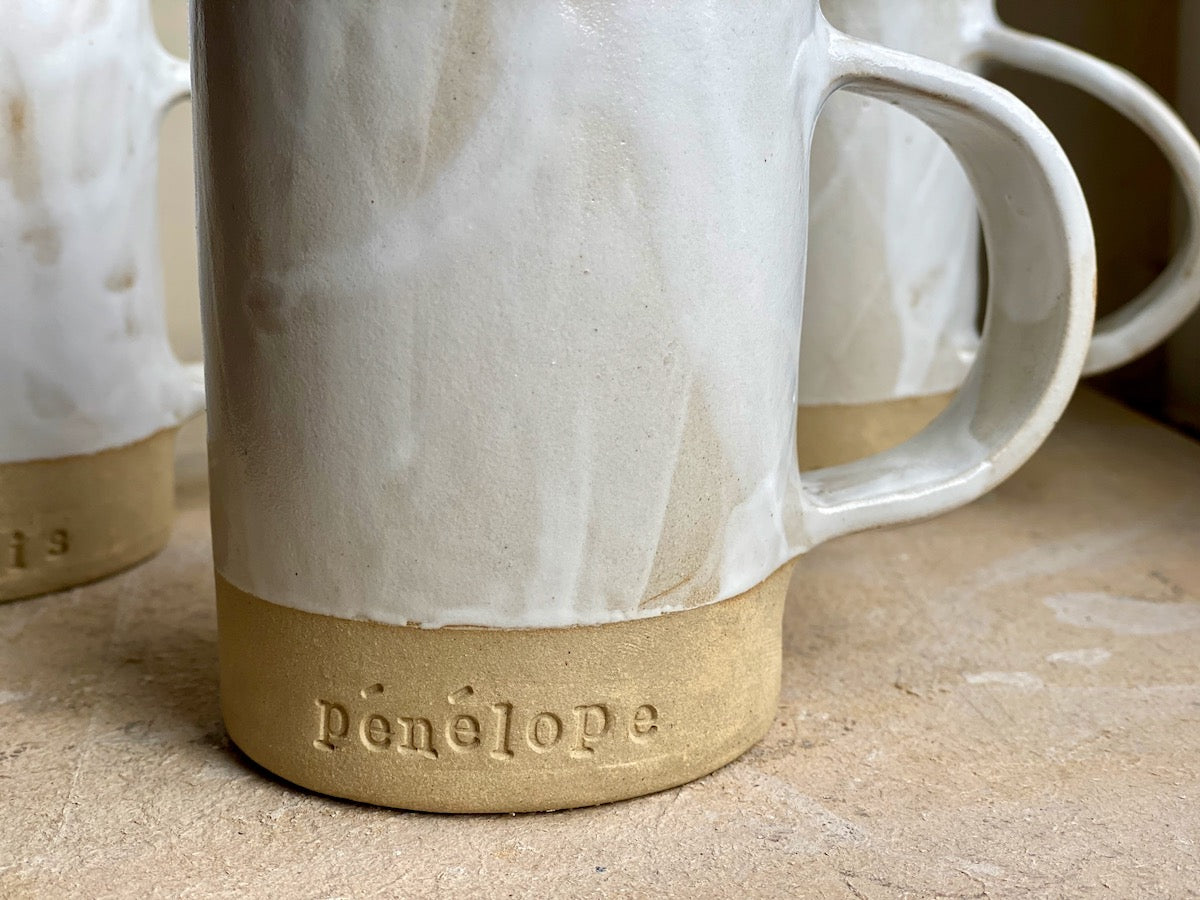 valentine-benoist-ceramics-studio-custom-mug-gloss-white-penelope-zoom