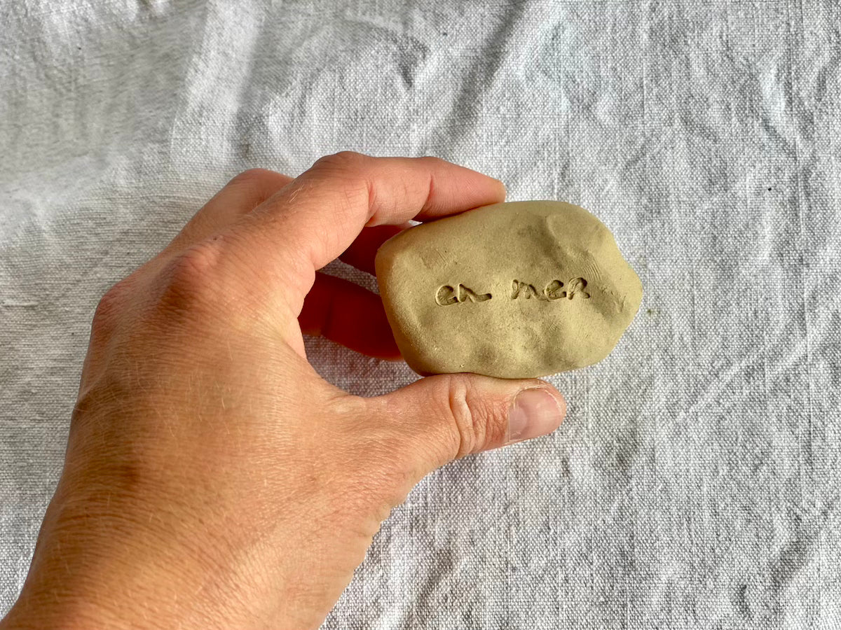 Galet à message - Grès Doux - En Mer - Manuscrit