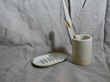 Load image into Gallery viewer, my-hungry-valentine-ceramics-bathroomset-cream-toothbrush
