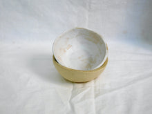 Cargar imagen en el visor de la galería, my-hungry-valentine-ceramics-bowl-bt-brushedmattwhite-stacked
