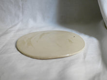 Load image into Gallery viewer, my-hungry-valentine-ceramics-madrid-cheeseboard-cloudybeige-side

