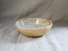 Load image into Gallery viewer, my-hungry-valentine-ceramics-studio-bowl-22-ct-cloudywhite-side
