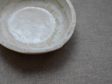 Cargar imagen en el visor de la galería, my-hungry-valentine-ceramics-studio-bowl-dip-lunarwhite-zoom
