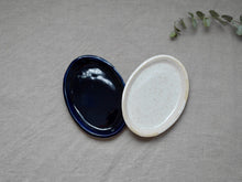 Load image into Gallery viewer, my-hungry-valentine-ceramics-studio-dish-oval-side-nt-lunarwhite-midnightblue-top-2
