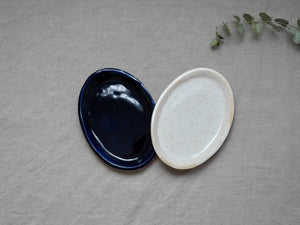 my-hungry-valentine-ceramics-studio-dish-oval-side-nt-lunarwhite-midnightblue-top-2