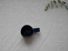Charger l&#39;image dans la galerie, my-hungry-valentine-ceramics-studio-mug-coffee-tea-nt-midnightblue-top

