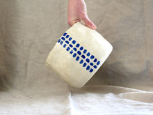 Charger l&#39;image dans la galerie, my-hungry-valentine-ceramics-studio-planter-nt-transparent-cobaltbrush-side-hand-2
