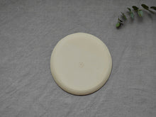 Load image into Gallery viewer, my-hungry-valentine-ceramics-studio-plate-21-nt-lunarwhite-back
