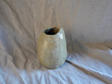 Load image into Gallery viewer, my-hungry-valentine-ceramics-studio-vase-organic-ct-transparent-2
