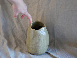 my-hungry-valentine-ceramics-studio-vase-organic-ct-transparent-hand