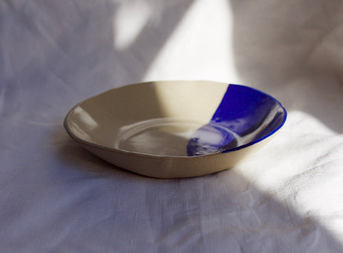 myhungryvalentine-studio-ceramics-brightside-foodbowl-brightblue-side