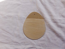 Load image into Gallery viewer, Egg-shaped Cheese Board - Sandy Clay - Gloss White
