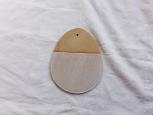 Egg-shaped Cheese Board - Sandy Clay - Gloss White