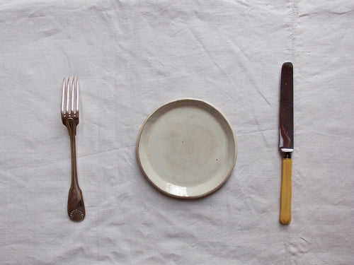 myhungryvalentine-studio-ceramics-simple-plate-14-cloudywhite-cutlery
