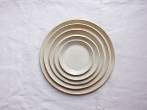 myhungryvalentine-studio-ceramics-simple-plate-set-5-cloudywhite-top-1