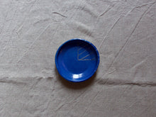 Charger l&#39;image dans la galerie, myhungryvalentine-studio-ceramics-stripes-trinketdish-myosotisblue
